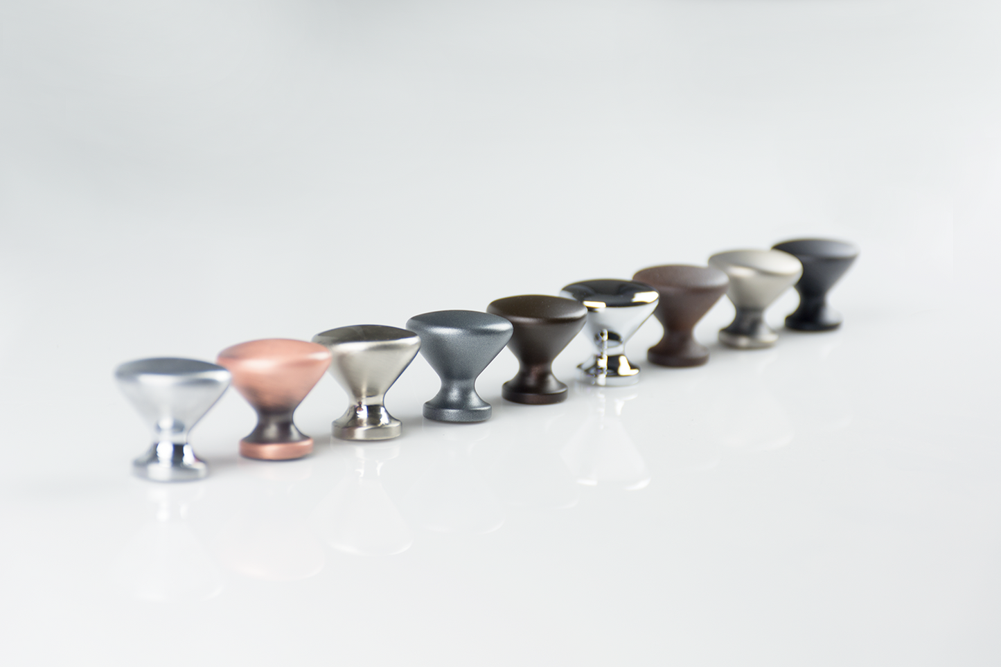 Puxador Cup Ponto Para Móveis - Níquel Velho - Zen